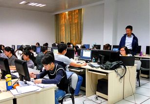 商貿技術系學子全力以赴，全國大學生外貿從業能力大賽激戰正酣